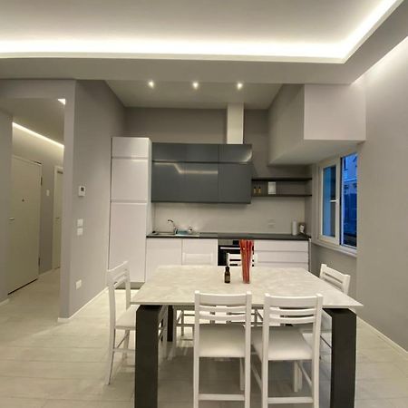 Casa Dante: Oneglia Centro-Marina-Spiagge Lägenhet Imperia Exteriör bild