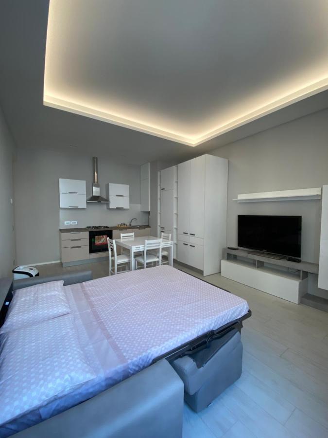 Casa Dante: Oneglia Centro-Marina-Spiagge Lägenhet Imperia Exteriör bild