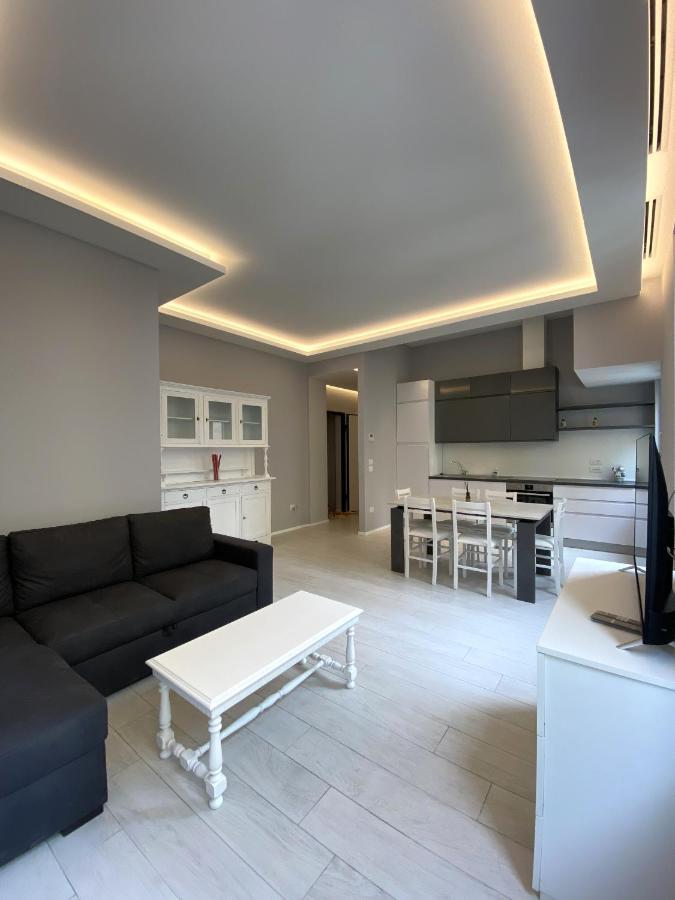 Casa Dante: Oneglia Centro-Marina-Spiagge Lägenhet Imperia Exteriör bild