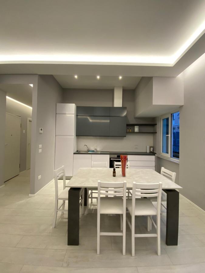 Casa Dante: Oneglia Centro-Marina-Spiagge Lägenhet Imperia Exteriör bild
