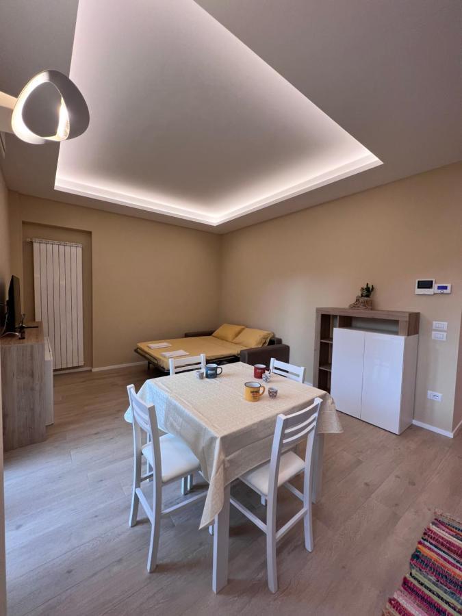 Casa Dante: Oneglia Centro-Marina-Spiagge Lägenhet Imperia Exteriör bild