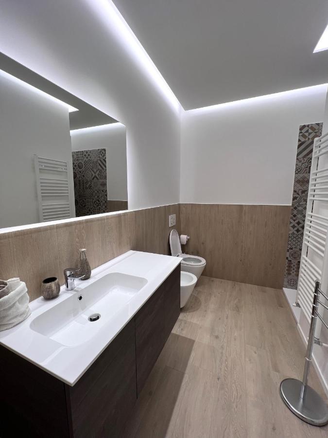 Casa Dante: Oneglia Centro-Marina-Spiagge Lägenhet Imperia Exteriör bild